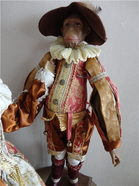 А может это снится мне?! Обезьяны-куклы в викторианских нарядах (фото 7)