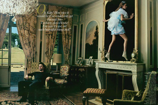 Глубока ли кроличья нора или Хэллоуин в Зазеркалье