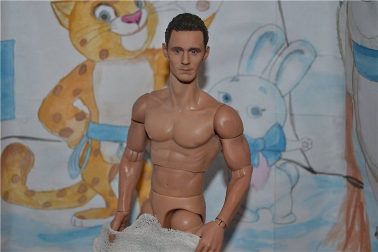 Том Хиддлстон в миниатюре! Уже дома! Ура (фото 2)