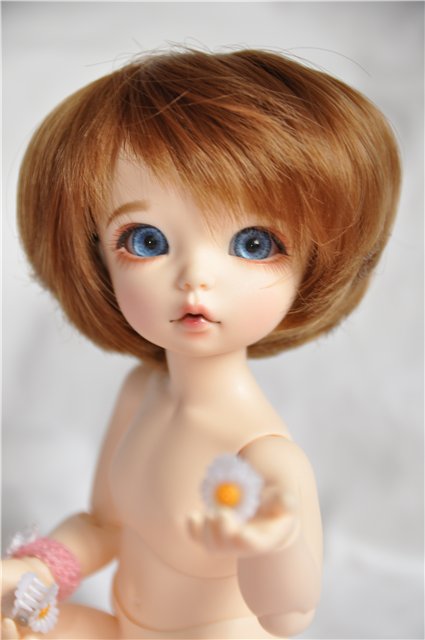 Моя Антешка примеряет парики и глазки (фото 4)