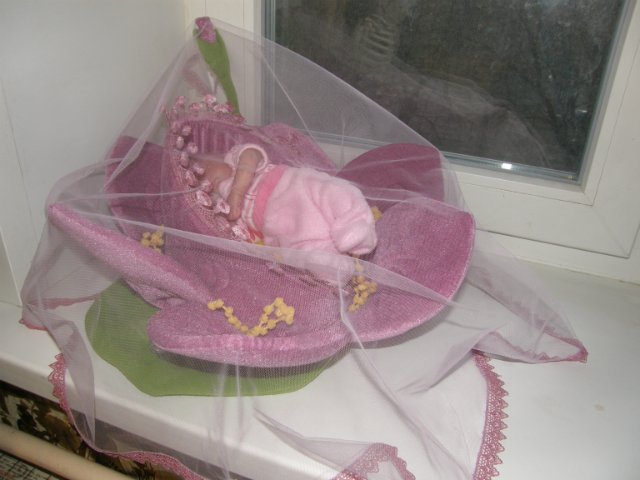 Малышня и люлечки-колясочки