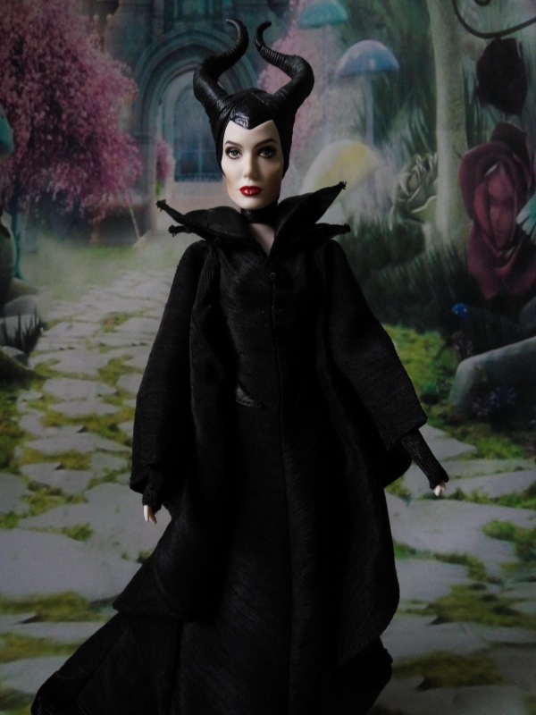 Моя колекция кукол ч1. Куклы Принцессы Диснея Алиса в зазеркалье и Золушка, Малефисента