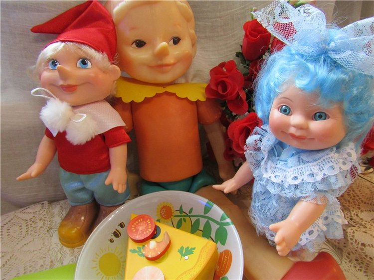 Мальвина - мастерица. Раз, два, три - готова пицца