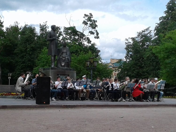 Псков: из лета в лето. Прогулки по городу и куклы