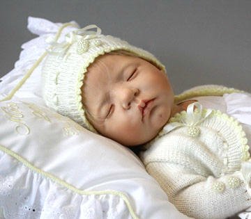 Hildegard Gunzel 2010 Resin Dolls - baby Miriam нежная булочка - сплюшечка (фото 4)