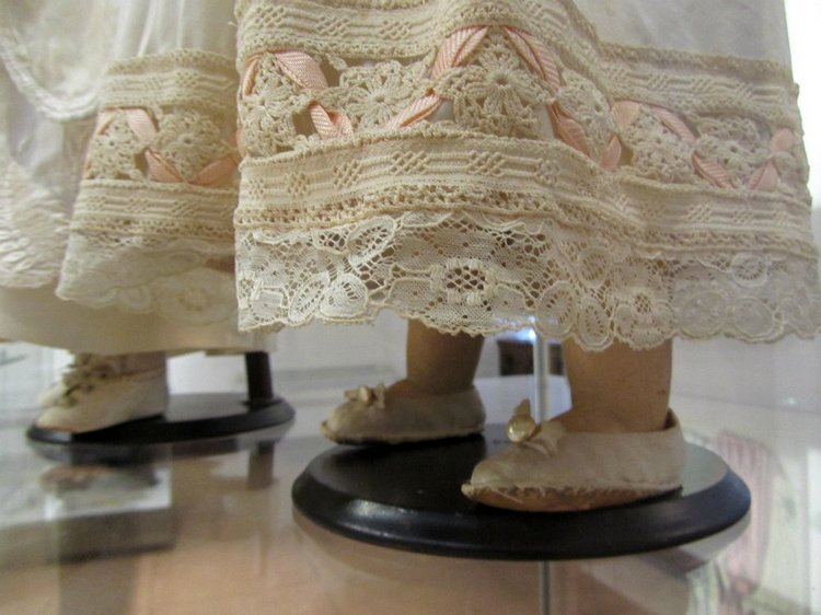 «Мода по-взрослому. Истории из кукольного гардероба» - выставка в Музее-заповеднике «Царицыно» - продолжение - детали. Часть