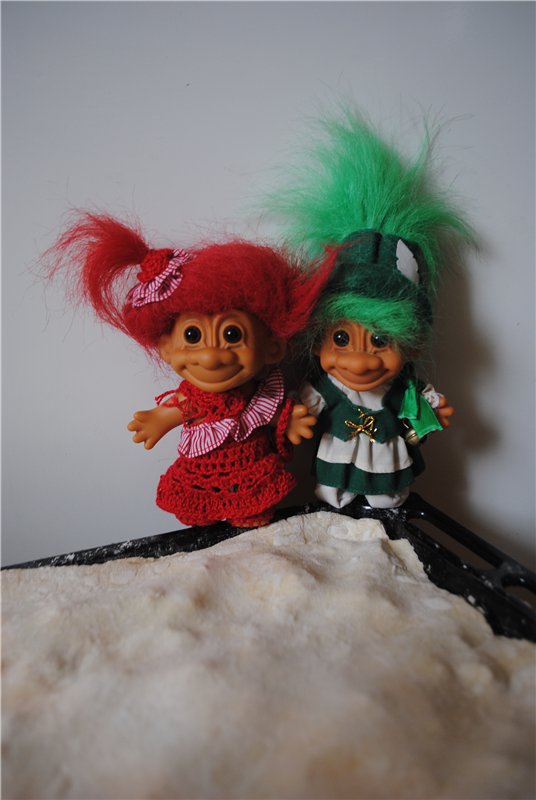 Сделать нужно нам пирог, Чтоб отведать каждый мог. Граммов сто возьмем улыбок, И совсем чуть-чуть ошибок (фото 9)