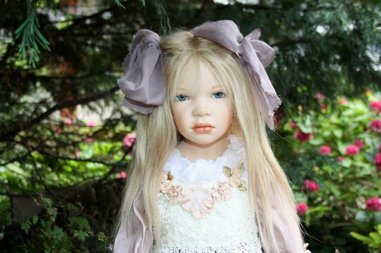 Марусина прогулка по саду. Коллекционная кукла от Zofia & Henry Zawieruszynski (фото 2)