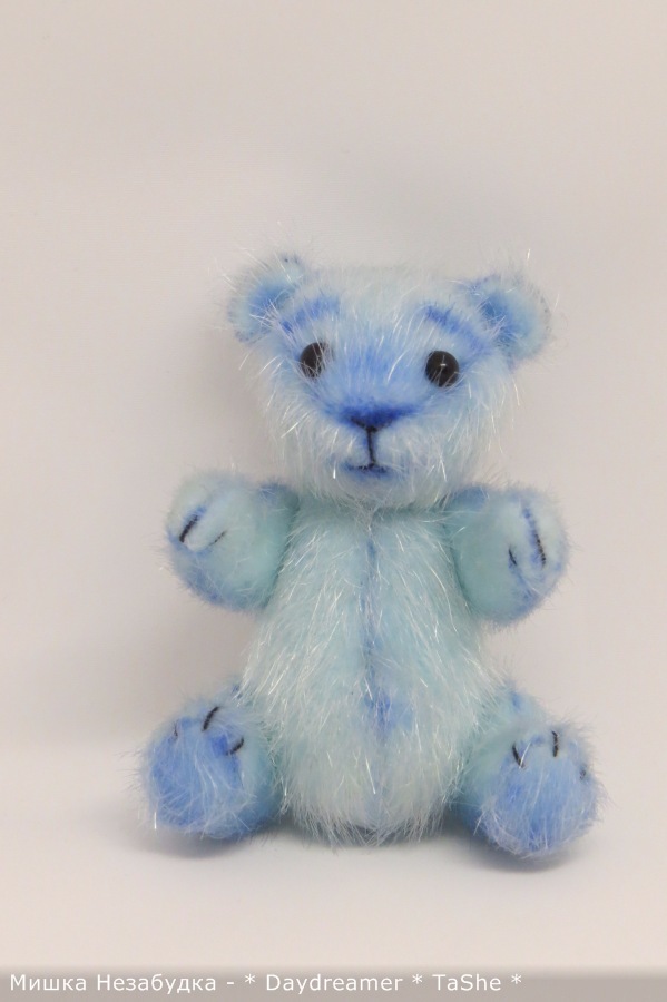 Мишка Незабудка цвета неба в солнечный день (фото 4)