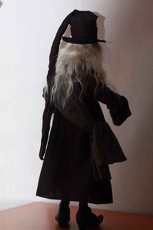 Гробовщик - герой аниме "Kuroshitsuji" ("Тёмный Дворецкий") и кукла