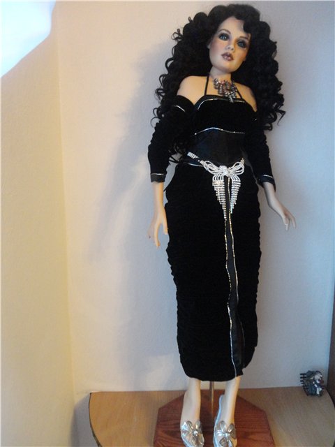 Моя черноволосая красавица Татьяна. Фарфоровая кукла