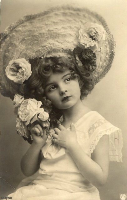 Девочка другой эпохи - милый ангел редчайшей красоты (фото 6)