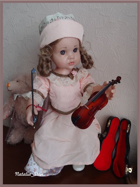 Маленькая скрипачка - девочка из Вены от Gotz (фото 10)