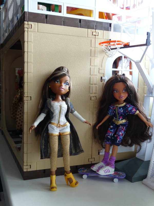 Где всё это умещается? Или моё кукольное царство