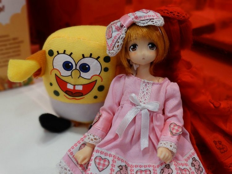 Дюймовочка в сказочном саду