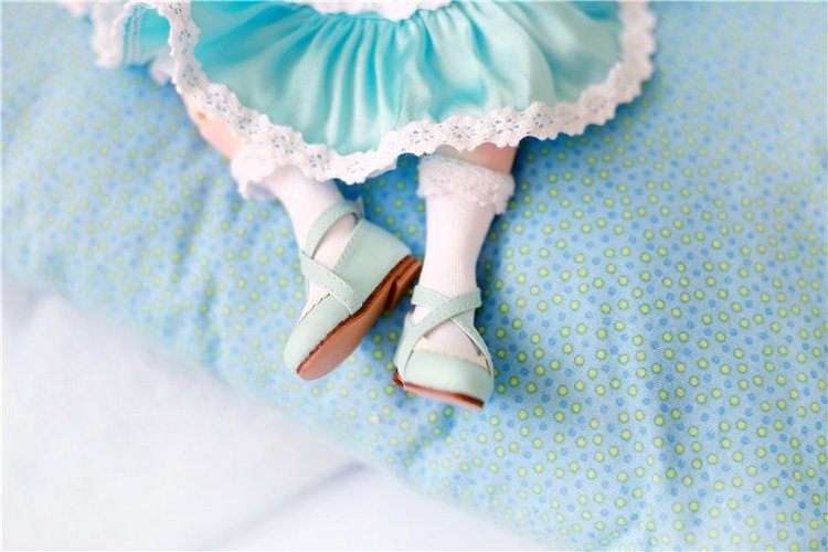 Девочка с голубыми волосами. Авторская шарнирная кукла (фото 7)