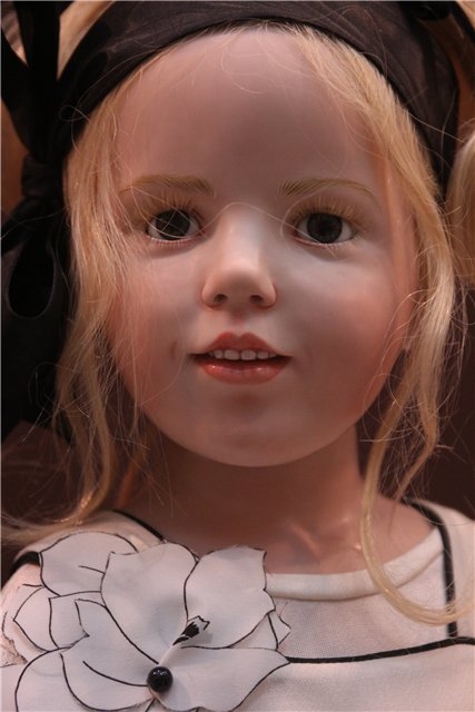 Hilderard Gunzel на выставке "Искусство куклы" в Гостином дворе