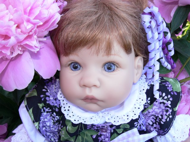 Как мы с Тиффани гуляли у мамы. Lee Middleton doll