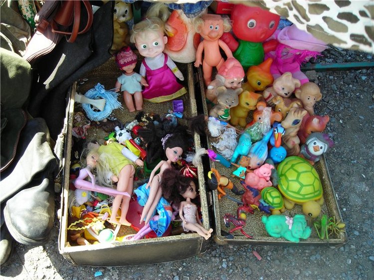 Барахолка - с нами рядом. Мы ее окинем взглядом | Бэйбики Барахолка - с нами рядом. Мы ее окинем взглядом