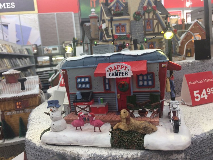 Праздник к нам приходит — Новый год и Рождество: праздничные фото кукол (фото 10)