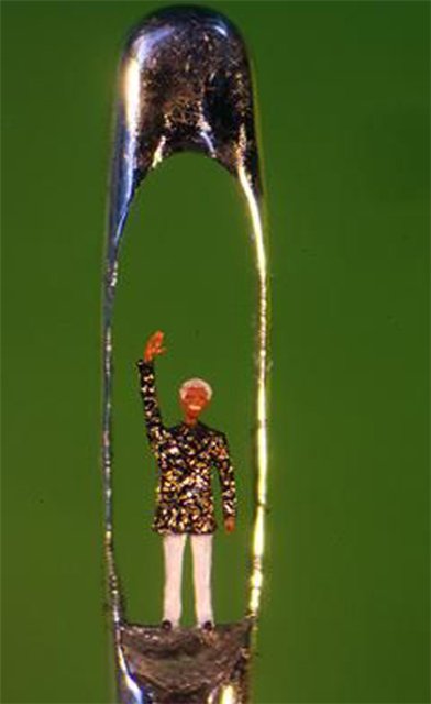 Миниатюрнее - миниатюрного. Шедевры Уилларда Уигана (Willard Wigan) самые миниатюрные скульптуры в мире