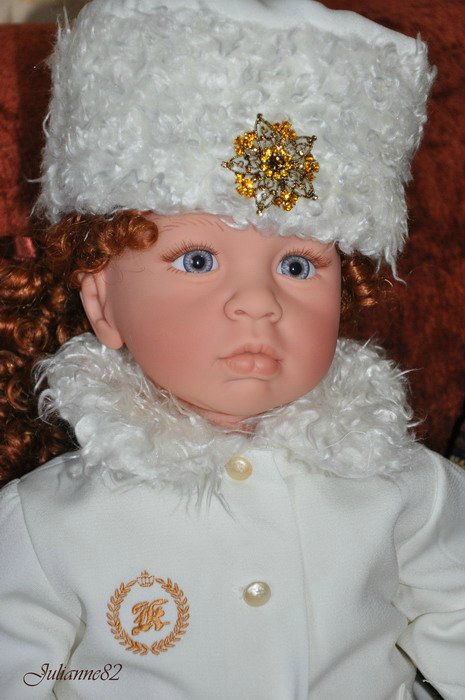 Middleton Doll: "Winter Splendor" из серии L'Innocence автор Ева Хеланд и кудряшка "С Днем Рождения, Тедди!"