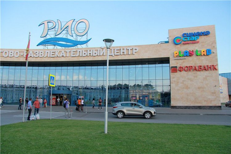Выставка ретро-автомобилей и выставка уникальных песчаных скульптур в Твери, продолжение