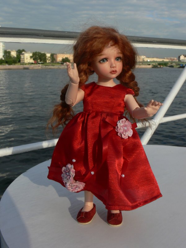 Виррушка. Прогулка по Неве часть 2. Девочка Bono iplehouse