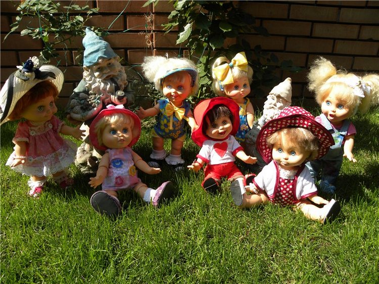 Девочки на прогулке — Куклы Galoob Baby Face (Фейсинки): винтаж 90 (фото 10)