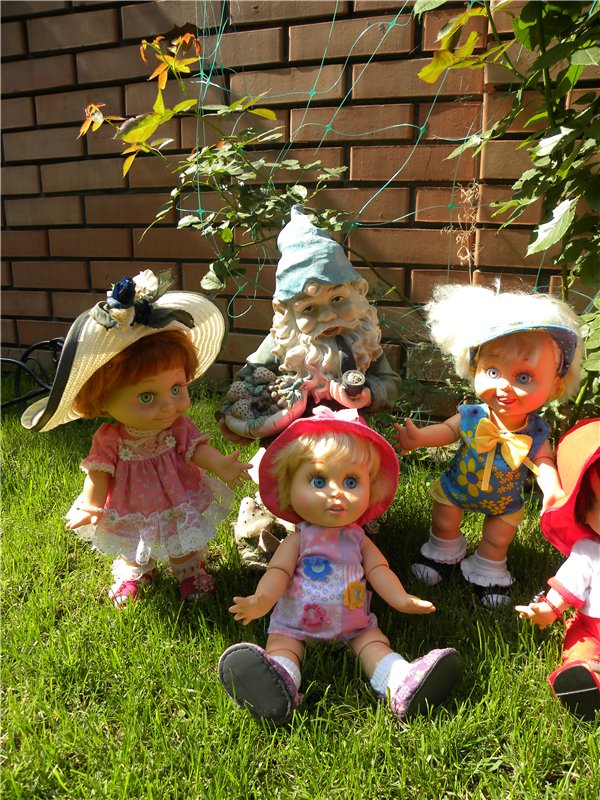 Девочки на прогулке — Куклы Galoob Baby Face (Фейсинки): винтаж 90