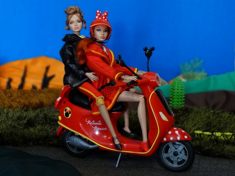 Поппи катаются — Куклы Integrity Toys (Интегрити): Poppy Parker