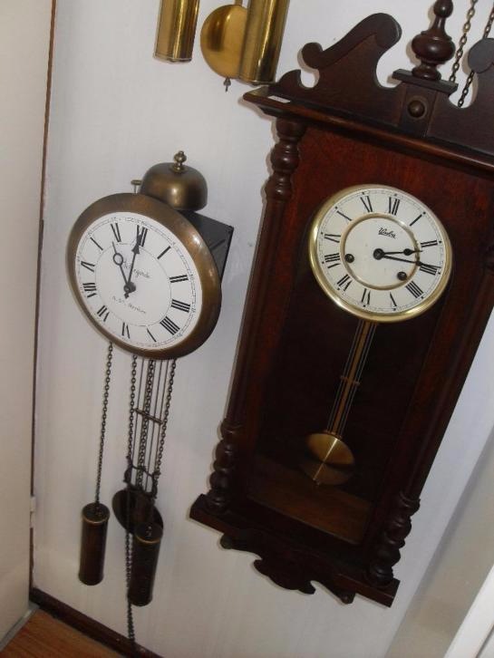 Старинные часы еще идут. Коллекция старинных часов