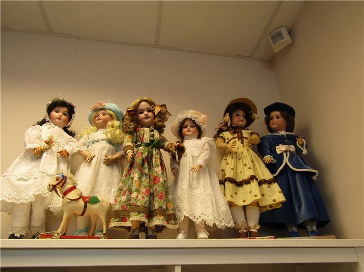 Великолепная четверка — Редкие антикварные куклы и реплики: воск