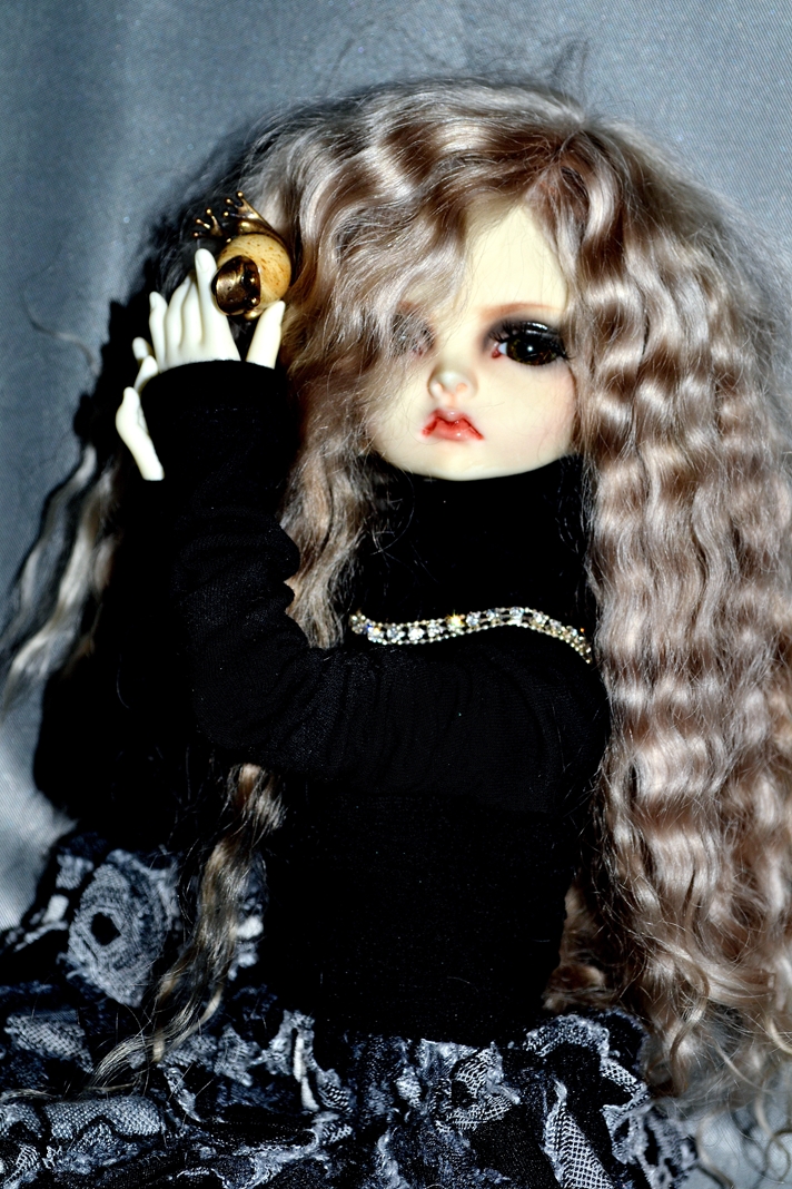 Моя серьёзная и непохожая на других BJD-девочка Aaron от Dollzone (фото 8)
