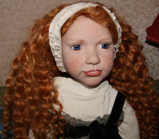 Кто стучится в дверь ко мне с толстой сумкой на ремне