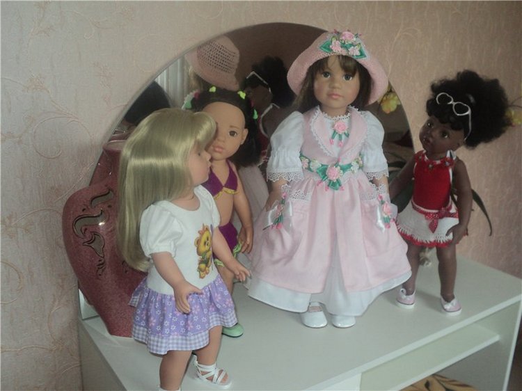 Девчушки любят наряжаться! Наряды для кукол Готц и не только