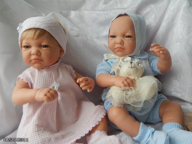 Испанские куклы и ретро-автомобили или "Все мальчики любят машинки"