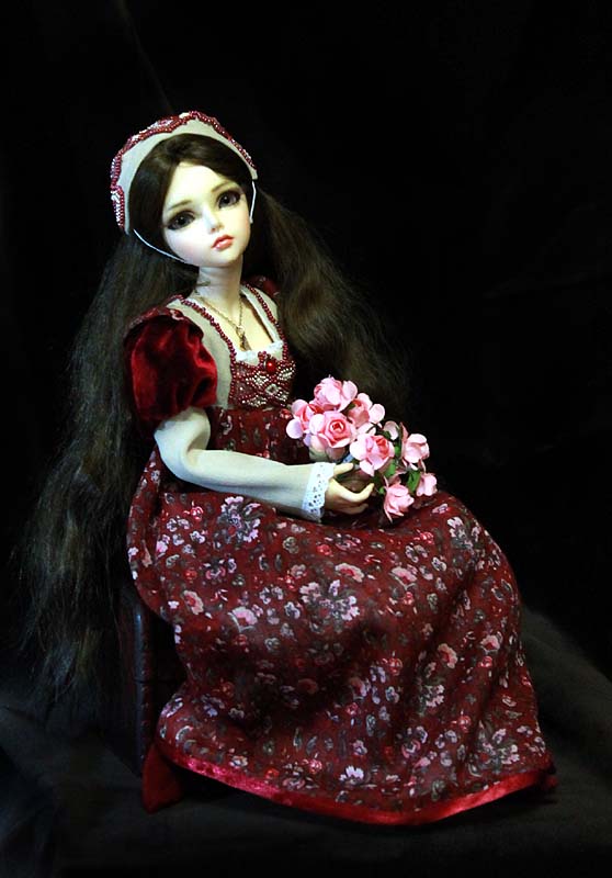 Сияет красота её в ночи, как в ухе мавра жемчуг несравненный