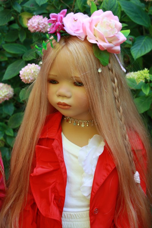 Солнечный денек в саду. Часть третья - Лилит и Анна Лу