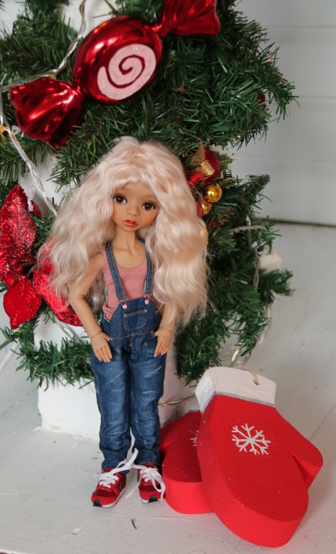 Новогоднее настроение в ноябрьский дождь. Шарнирная кукла (фото 8)