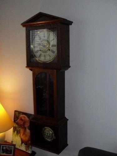 Старинные часы еще идут. Коллекция старинных часов