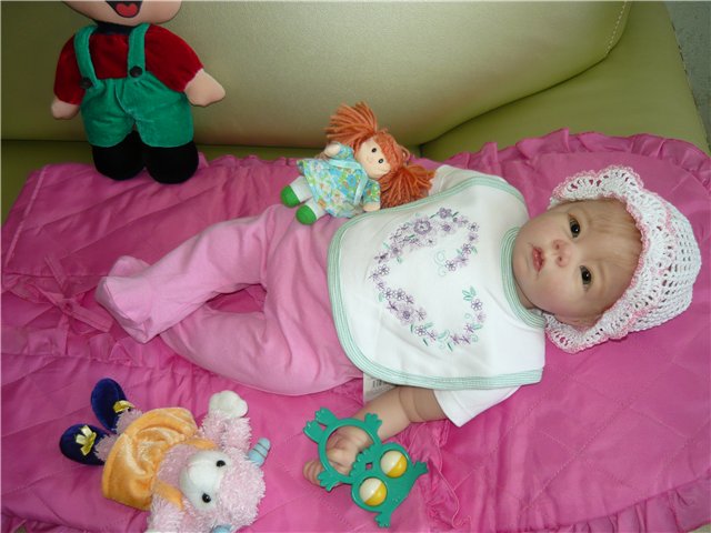 Наш новый пледик,а заодно и малышка на пледике (фото 8)