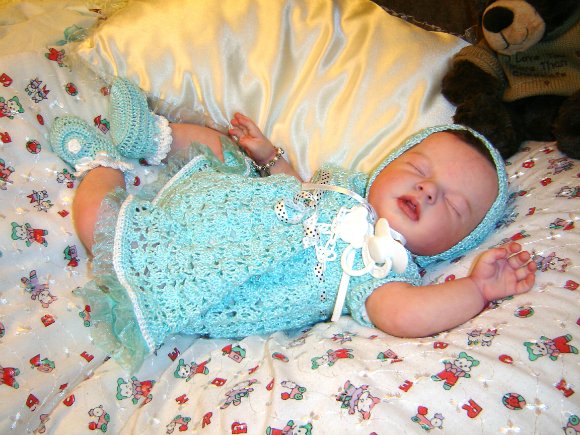 В ожидание весны.Кукольные наряды моих девочек