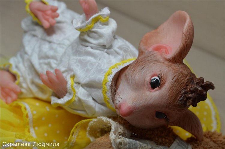 Мышка реборн, маленькая модель. Mouse Mascot от скульптора Sylvia Manning (фото 7)