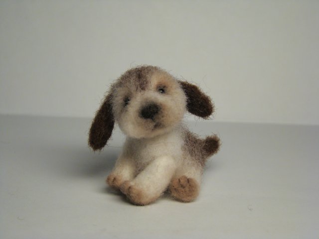 Щенок неизвестной породы. Авторская игрушка валянием из шерсти Ольги Чернухо (фото 7)