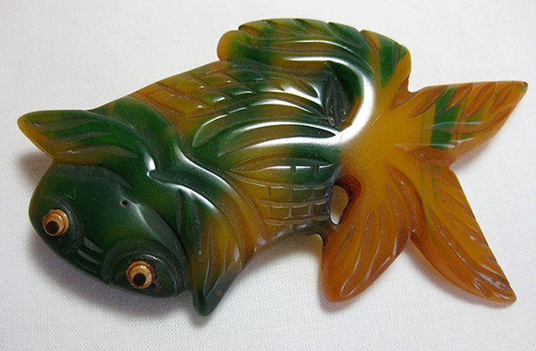 Славный пластик "бакелит"! У него отменный вид! Или возвращение бакелитового болванчика