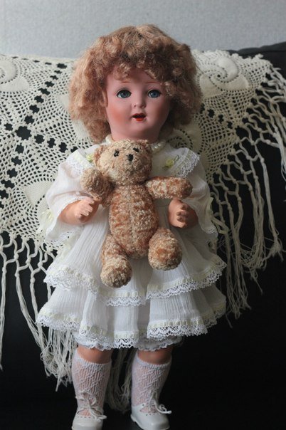 Мои антикварочки живущие у меня дома. И новенький малыш вернувшийся с реставрации