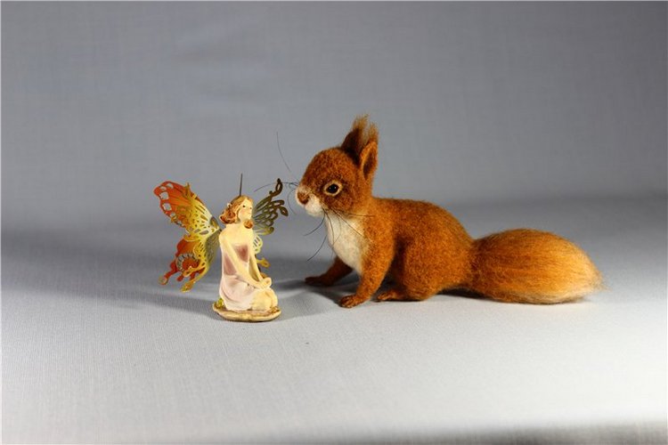 Белочка, которая верила в чудеса. Валяние из шерсти (фото 7)