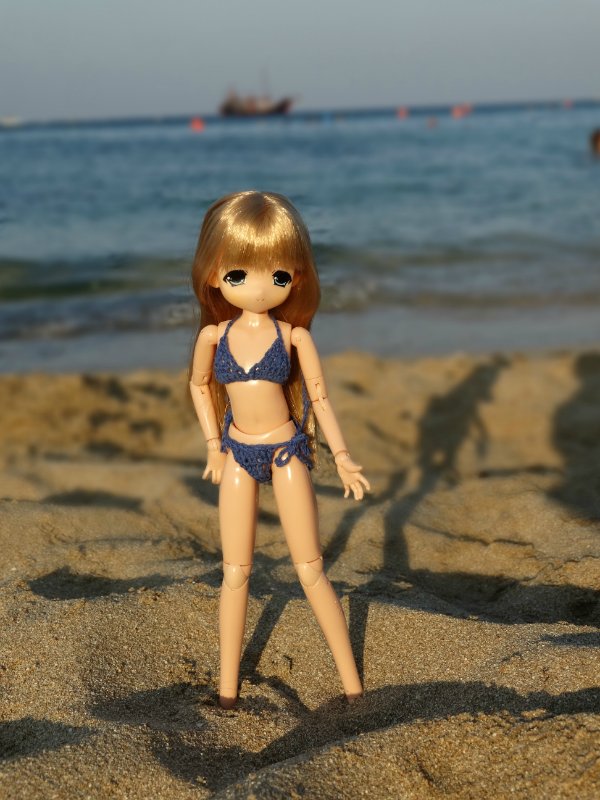 Девочки мамачап на Средиземном море (фото 10)