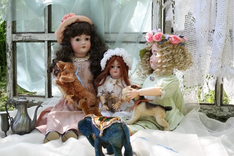 Сестрёнки Кестнер на прогулке (фото 9)